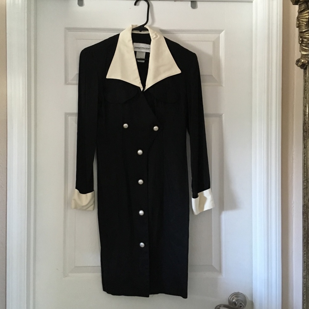 Vintage black buttoned down dress/white collar